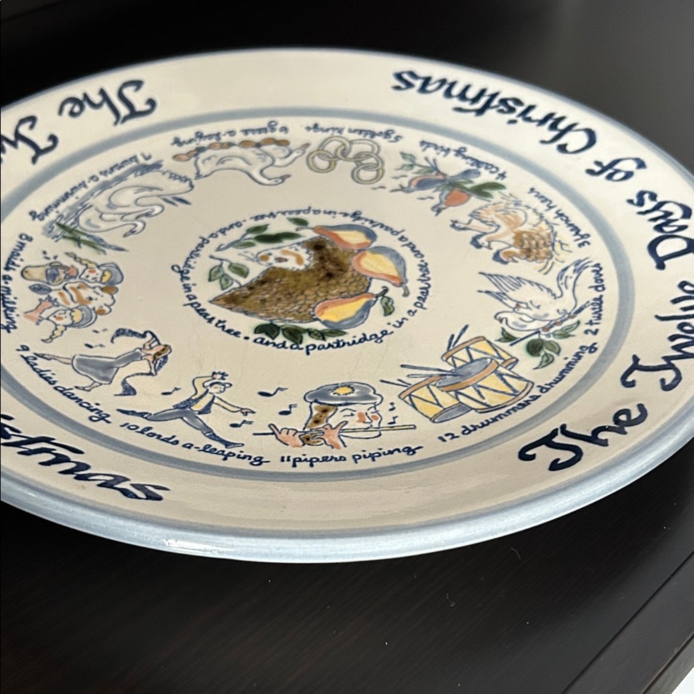 Vintage Louisville Stoneware -  The Twelve Days of Christmas Decorative Plate - Picture 16 of 16